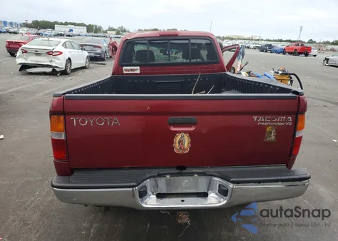 2000 Toyota Tacoma Xtracab Prerunner z USA, uszkodzony, nr VIN 5TESN92N3YZ697599